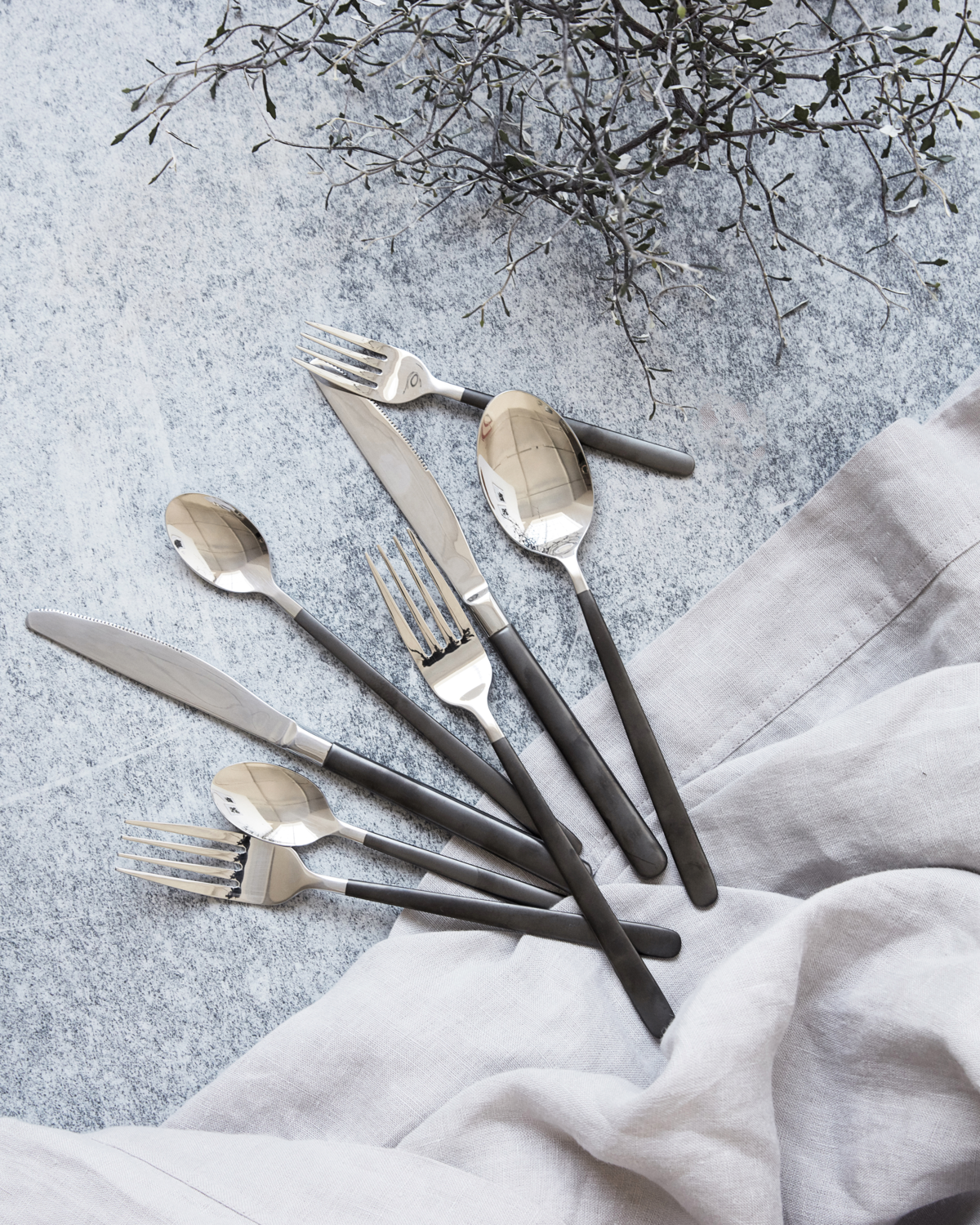 Assortiment_de_couteaux_HDOx_Noir_Argent-1.png
