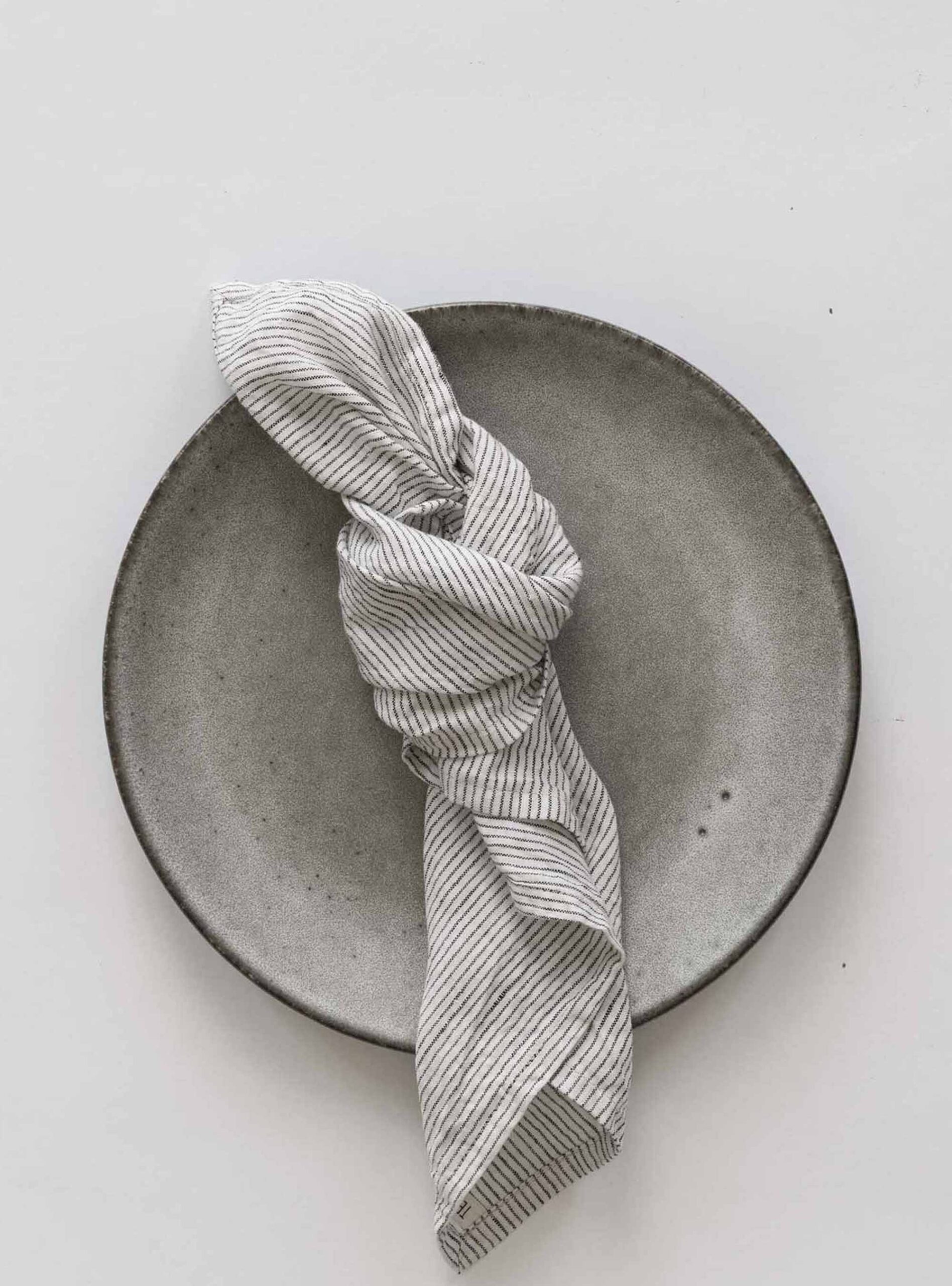Napkin pinstripe 2